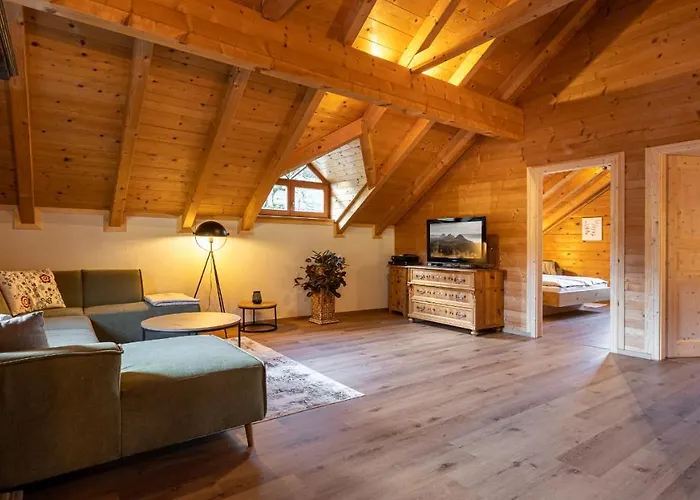 恩特尔格拉德尼尔宾馆 *